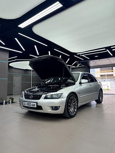 Lexus IS: 2004 г., 2 л, Автомат, Бензин, Седан