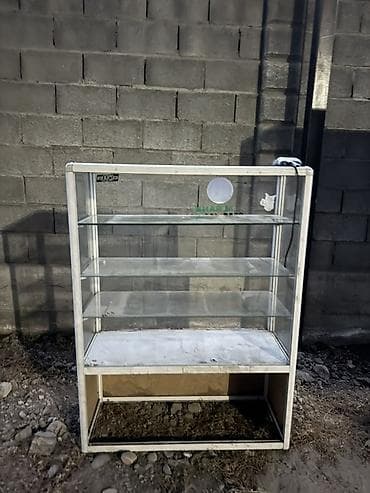 Бизнес үчүн жабдуулар: Стеклянная витрина-прилавок - Каркас: металл/алюминиевый профиль — 1