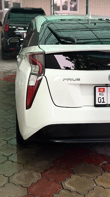 highlander 2012: Toyota Prius: 2017 г., 1.8 л, Вариатор, Гибрид, Седан — 6
