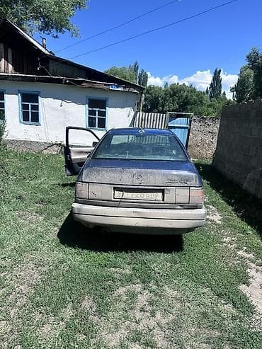 Продажа авто: Volkswagen Passat: 1991 г., 1.8 л, Механика, Бензин, Седан — 4