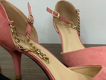 В хорошем состоянии, надевала пару раз