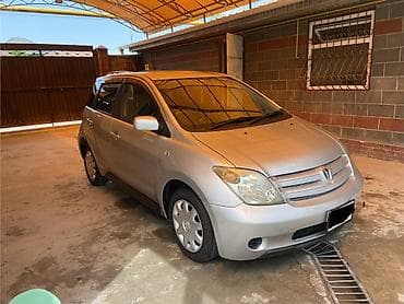 крыло на тайота ист: Toyota Ist: 2003 г., 1.3 л, Автомат, Бензин, Хэтчбэк — 2