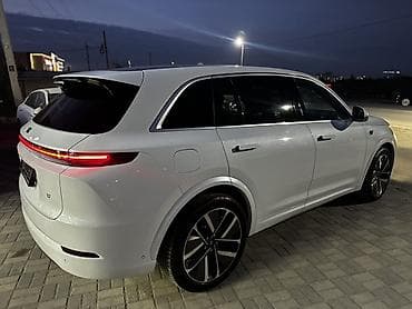 k7 2020: Lixiang L7: 2024 г., 1.5 л, Автомат, Гибрид, Кроссовер — 4