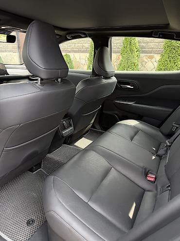 300 000: Toyota Crown: 2023 г., 2.5 л, Вариатор, Гибрид, Кроссовер — 6