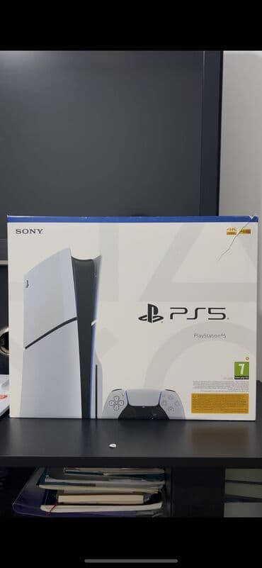 срочно продаю дешево: Новая PlayStation 5 slim Не разу не запускалась . В комплекте все — 1