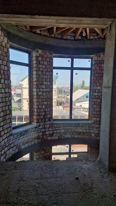 Чистка и удаление соли в со стены с оборудованием