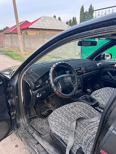 Унаа сатуу: Volkswagen Passat: 1998 г., 1.8 л, Кол менен иштөөчү, Бензин, Седан — 6