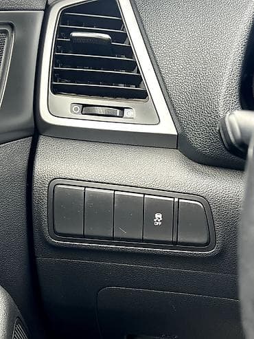 Продажа авто: Hyundai Tucson: 2016 г., 1.7 л, Робот, Бензин, Кроссовер — 9