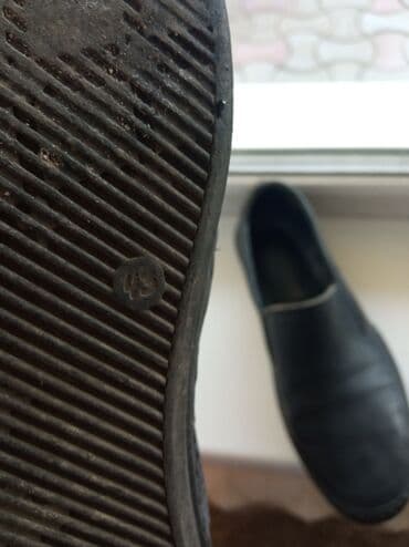 прокат мужских костюмов [возьми на прокат] бишкек фото: Мужские туфли, 43, Б/у, цвет - Черный, Самовывоз, Бесплатная доставка, Платная доставка — 4