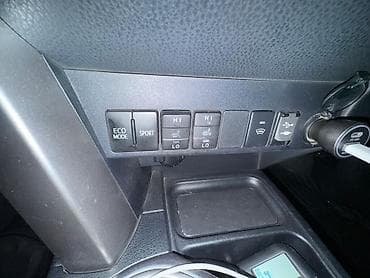 ct 200h: Toyota RAV4: 2018 г., 2 л, Вариатор, Бензин, Кроссовер — 8