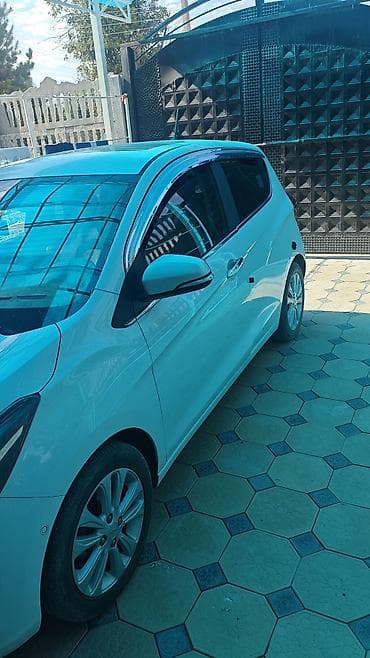 camry 2020: Chevrolet Spark: 2016 г., 1 л, Вариатор, Бензин, Хэтчбэк — 6