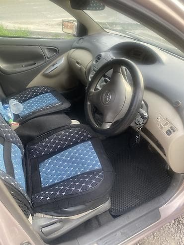 daewoo jentra: Toyota Vitz: 2004 г., Хэтчбэк — 3