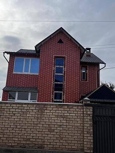Продажа домов: Продается 2этажный дом + цоколь с ухоженным участком 6 соток сзади — 1