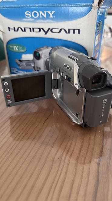eos 1100d: Видеокамера Sony Handycam DCR-HC17E PAL в серебристом корпусе с — 7