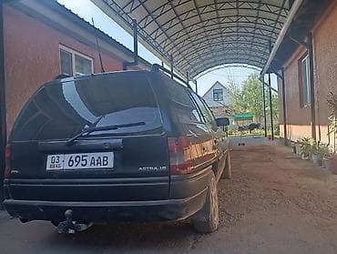 Унаа сатуу: Opel Astra: 1995 г., 1.6 л, Кол менен иштөөчү, Бензин, Универсал — 3