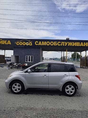 продаю кио рио: Toyota Ist: 2003 г., 1.3 л, Автомат, Бензин, Хэтчбэк — 5