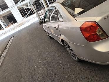 Chevrolet Lacetti: 2005 г., Механика, Бензин, Седан