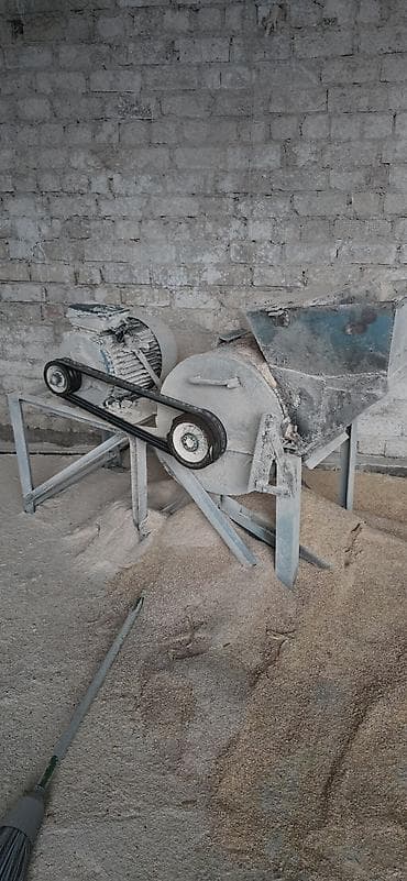 22 кв Двигатель сгорел Дробилка/измельчитель с загрузочным бункером и