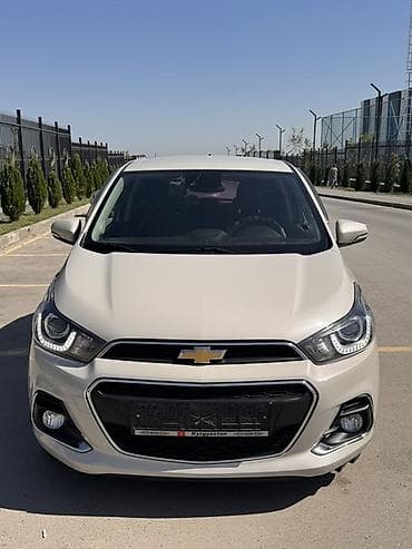 Chevrolet Spark: 2016 г., 1 л, Автомат, Бензин, Хэтчбэк — 1