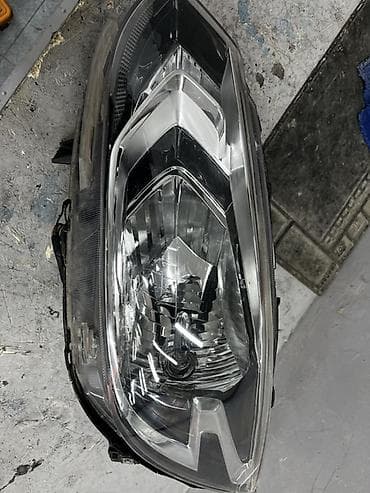 батареи электрические: Передняя левая фара Chevrolet 2020 г., Б/у, Оригинал, Китай — 1