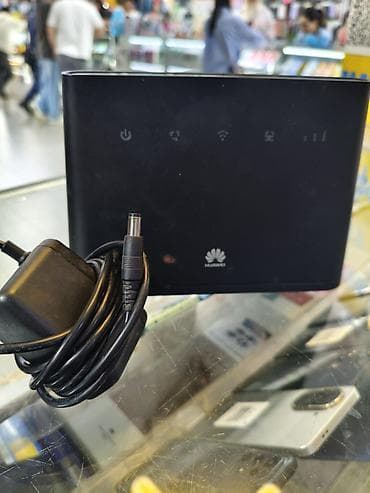 wifi extender: Маршрутизатор Huawei (настольный 4G/LTE Wi‑Fi роутер) - Форм‑фактор — 1