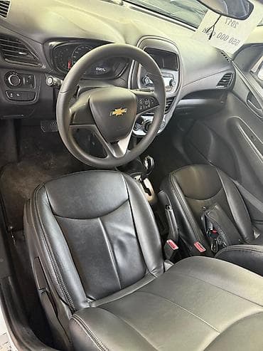 Продажа авто: Chevrolet Spark: 2017 г., Автомат, Бензин, Хэтчбэк — 5