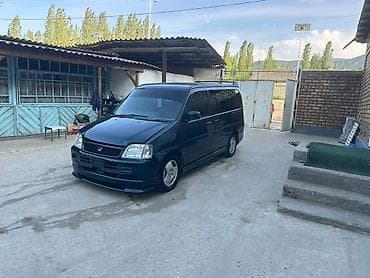 водная техника: Honda Stepwgn: 2000 г., Минивэн — 3
