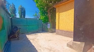 барачные дома: Продаётся жилой частный дом с большим приусадебным участком. Описание — 8