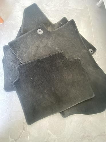 Ворсовые Полики Для салона цвет - Черный at lalafo.kg Ворсовые Полики Для салона цвет - Черный