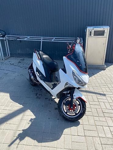 Макси-скутер 150 куб. см, Бензин, Б/у