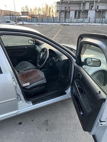 купить фары на гольф 4: Volkswagen Golf: 2003 г., 1.6 л, Автомат, Бензин, Хэтчбэк — 3