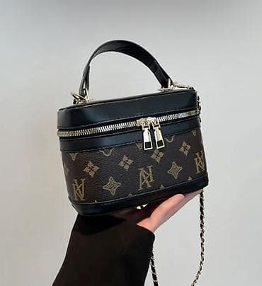 louis vuitton lv: Классическая сумка, Louis Vuitton, Китай, Материал: Искусственная кожа, Жёсткая конструкция, Застежка на молнии, Съёмный ремень, Женские, Новый — 1