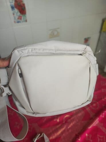 Сумка барсетка,отличного качества,новая,срочно продаю за 2000сом