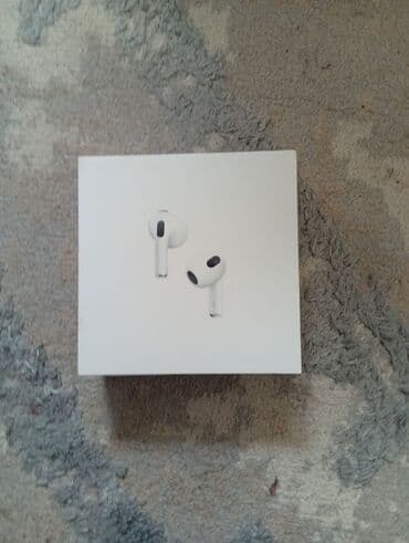 один наушник: Airpods 3,полгода наушникам,оригинальные,некоторые царапины есть,но в — 2