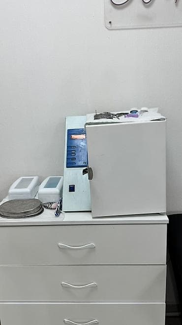 Бизнес үчүн жабдуулар: Сдается маникюрный стол в аренду 💛 Для мастера маникюра/педикюра. В — 4