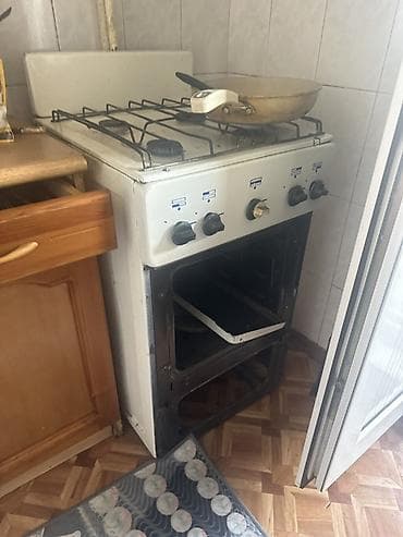 Газовая плита с духовкой
Все работает кроме духовки, надо чинить