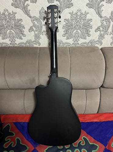 gitara lakewood: ПРОДАЕТСЯ ГИТАРА черного цвета в хорошем состоянии, в комплекте есть — 3