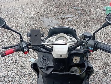 скутеры каракол: Скутер (Maxi) городского класса, белый, с аэрографией/наклейками — 9