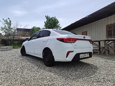 риа: Kia Rio: 2019 г., 1.6 л, Бензин, Седан — 4