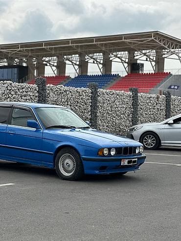 BMW 5 series: 1990 г., 2.5 л, Механика, Бензин, Седан