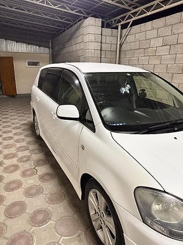 Toyota: Toyota Ipsum: 2003 г., 2.4 л, Автомат, Бензин, Минивэн — 2