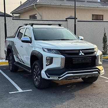 машина кузов: Mitsubishi L200: 2023 г., 2.4 л, Механика, Газ, Пикап — 2