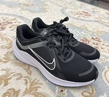 кеды dior: Кроссовки (2 модели), размер 42. 1) Nike, без коробки — 7000 сом - — 5
