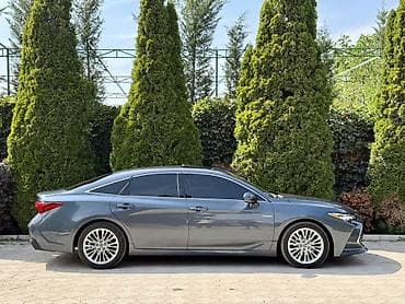 lining pantera: Toyota Avalon: 2020 г., 2.5 л, Вариатор, Гибрид, Седан — 4