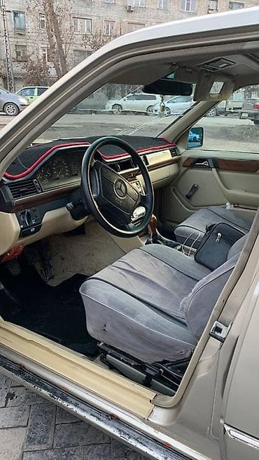 Транспорт: Mercedes-Benz W124: 1986 г., Кол менен иштөөчү, Седан — 4