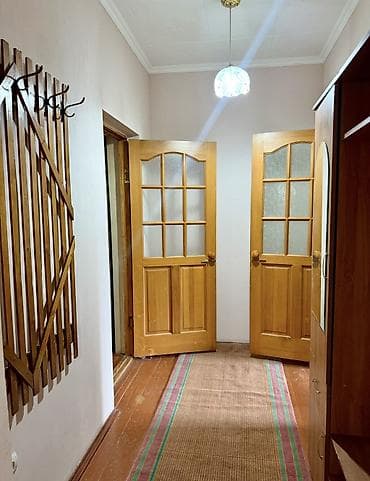Үйлөрдү ижарага берүү: 70 м², 3 бөлмө, Унаа токтотуучу жай — 7