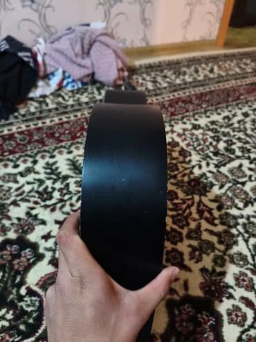 Комуздар: Акустическая гитара 6-струнная, корпус формата дредноут с вырезом — 6