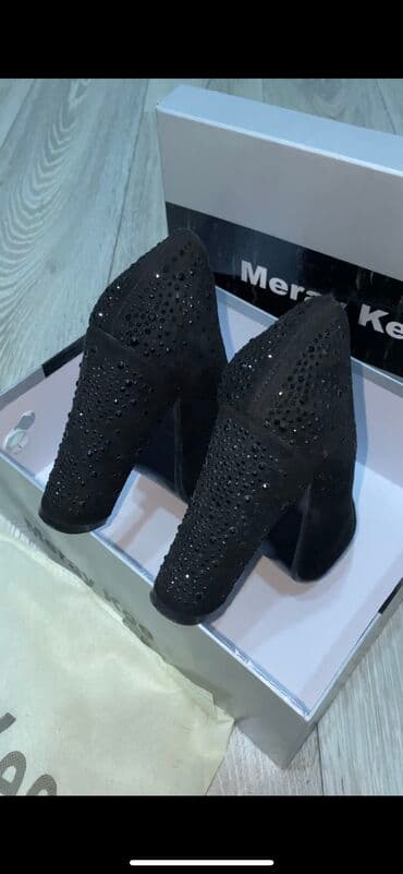 Шкафы для трансформатора: Продаю очень красивые туфли 34 размера. Отдам за 500 — 4