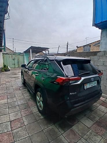 step 2: Toyota RAV4 — интерьер и элементы управления - Современная передняя — 7