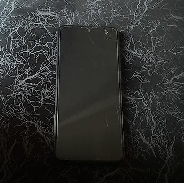 ne net: Redmi not 11 из деффектов царапины на защитном стекле и немного — 1
